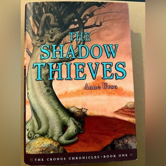 The Shadow Thieves by Anne Ursu -The Cronus Chronicles- Book 1 (Hardcover) - Picture 1 of 4